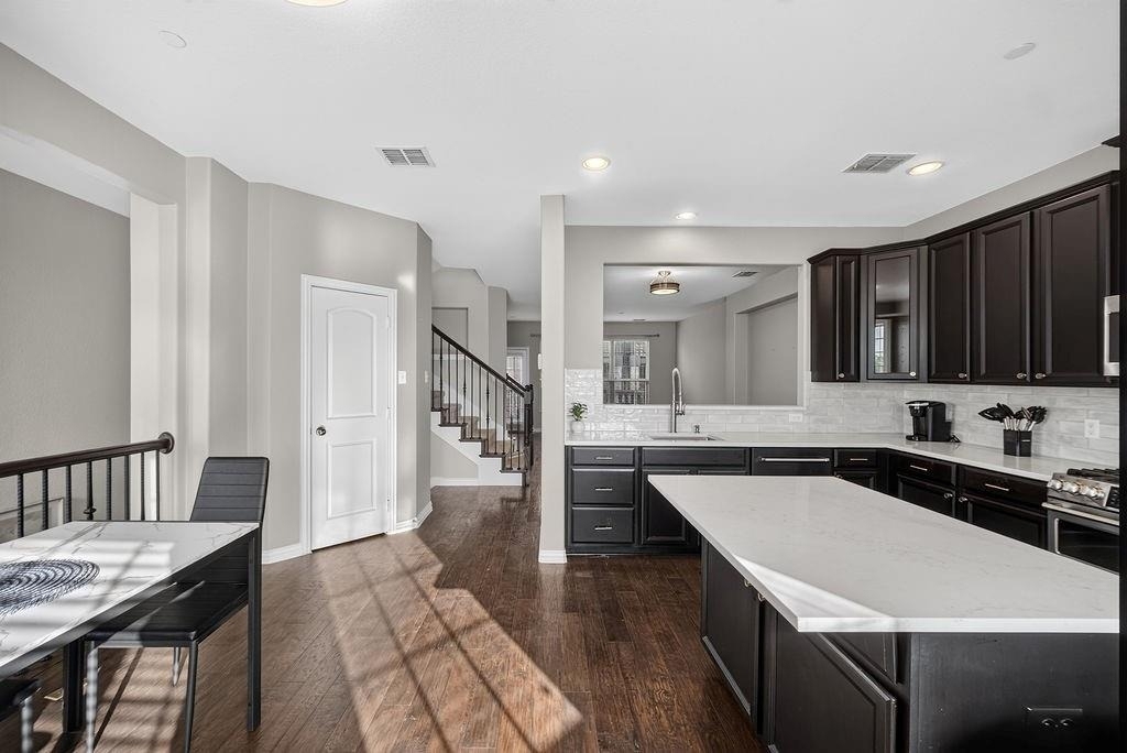 7880 Oxer Drive - Photo 2