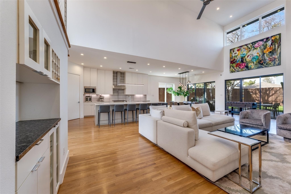 3925 Lively Lane - Photo 3