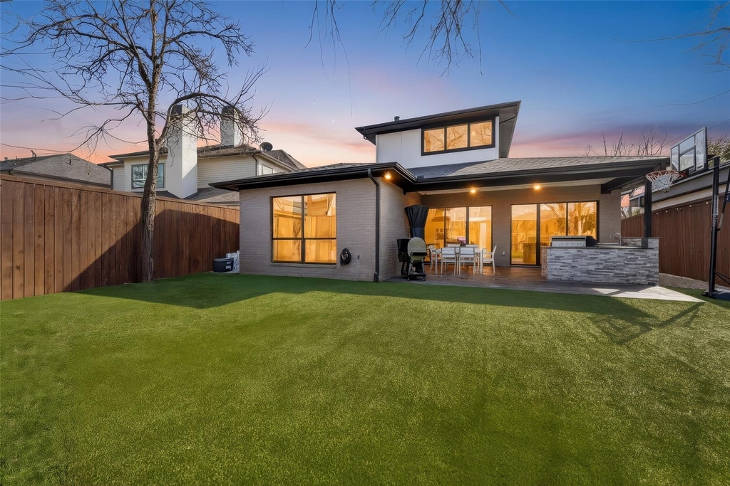 3925 Lively Lane - Photo 1
