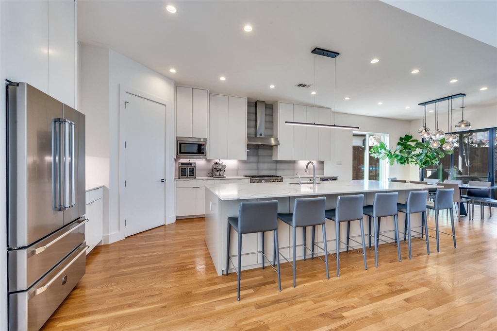 3925 Lively Lane - Photo 4