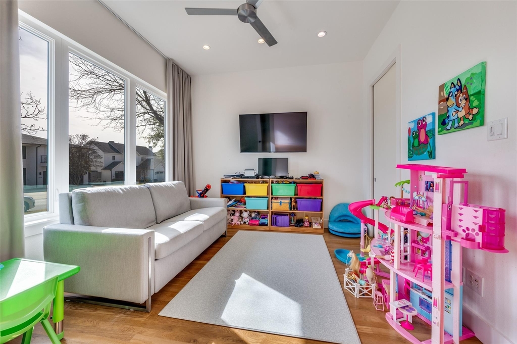 3925 Lively Lane - Photo 10