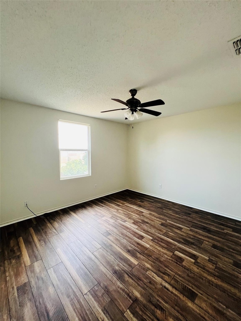 6209 Thoroughbred Trail - Photo 37