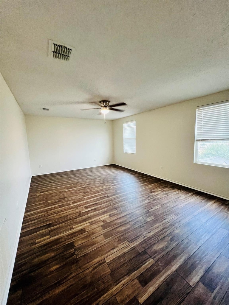 6209 Thoroughbred Trail - Photo 25