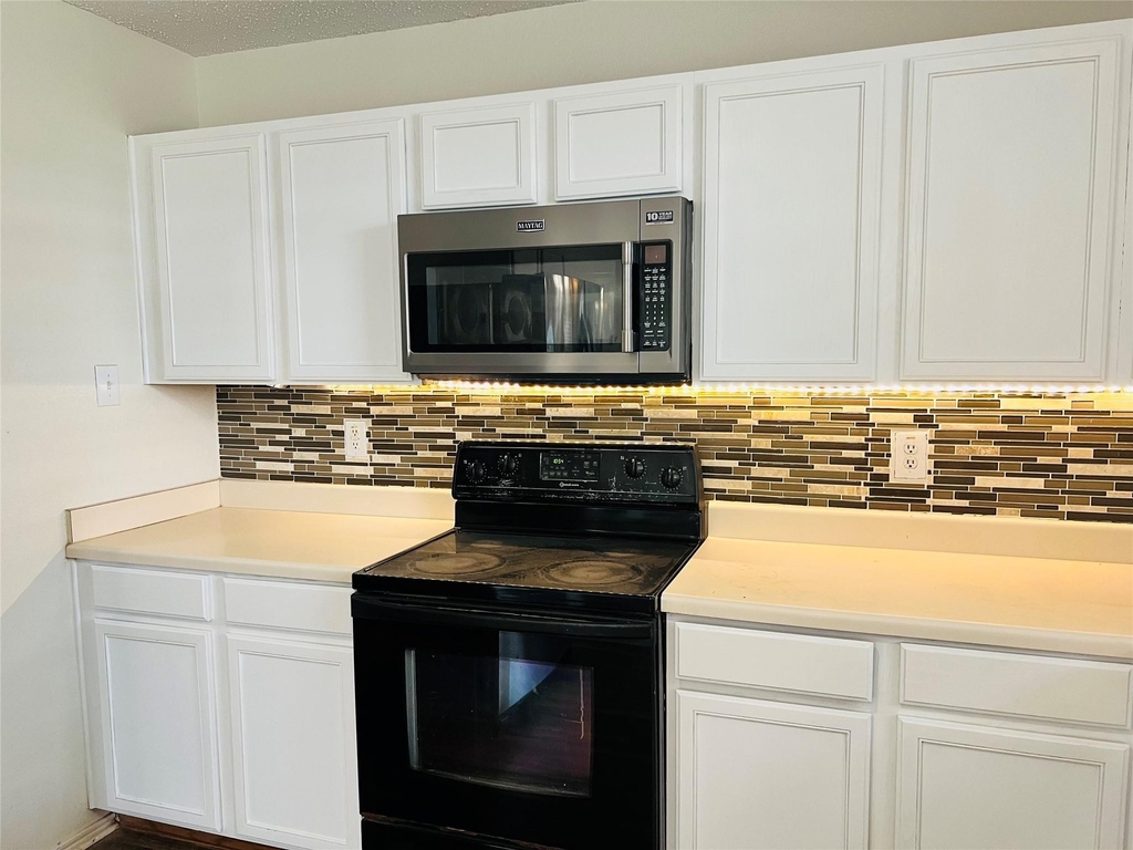 6209 Thoroughbred Trail - Photo 13