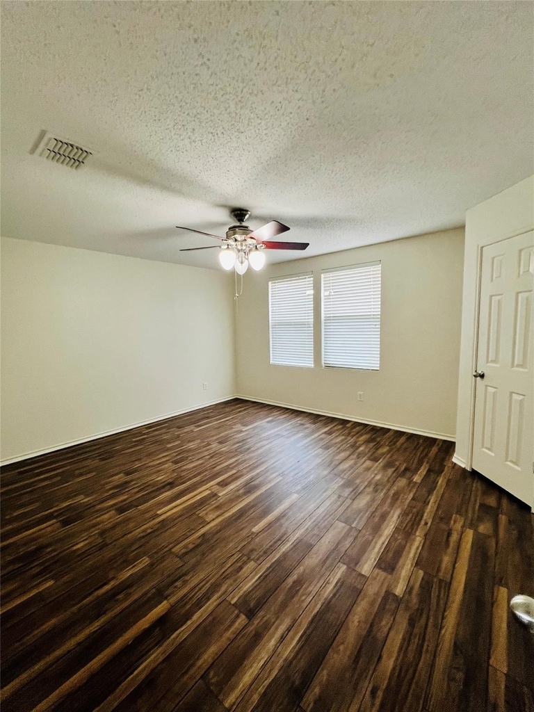 6209 Thoroughbred Trail - Photo 39