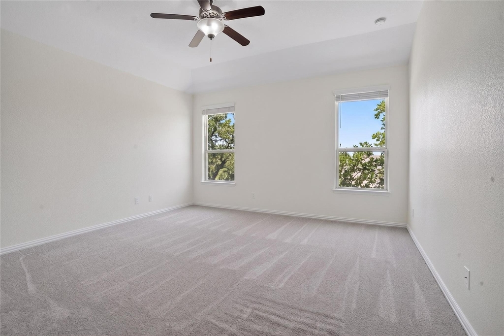 913 Avian Drive - Photo 11