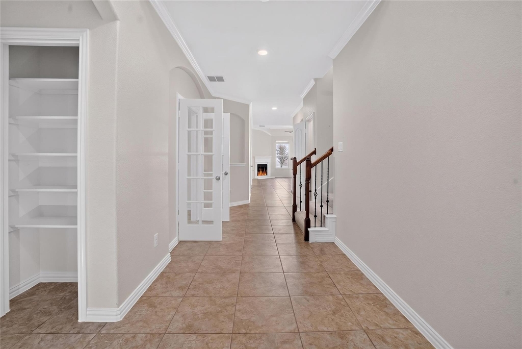 913 Avian Drive - Photo 4