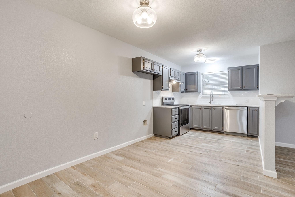 2616 Bomar Avenue - Photo 6
