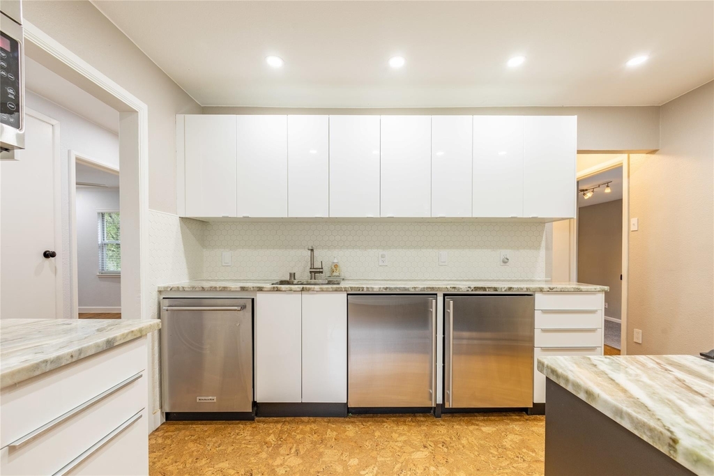 2732 Mateur Street - Photo 9