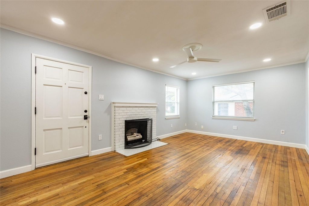 2732 Mateur Street - Photo 3