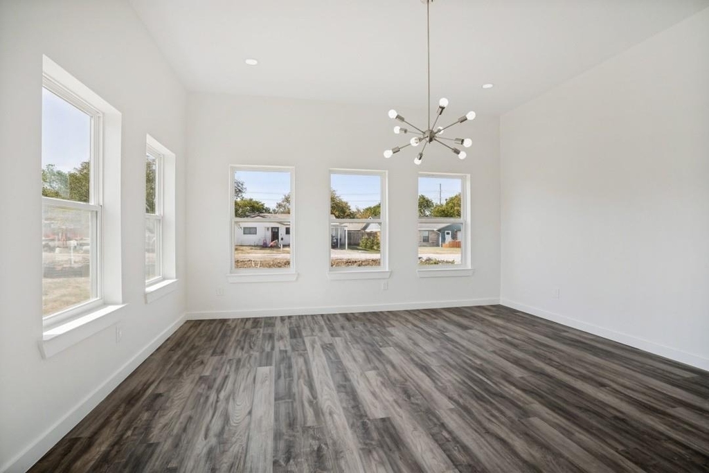 315 Lois Street - Photo 7