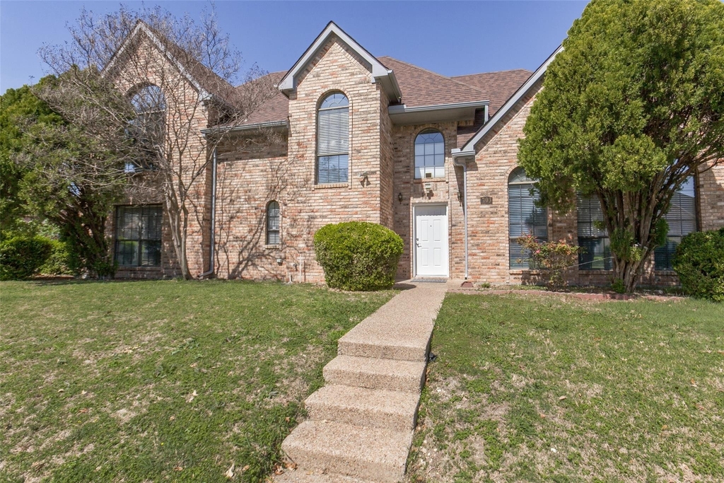 703 Rams Court - Photo 0