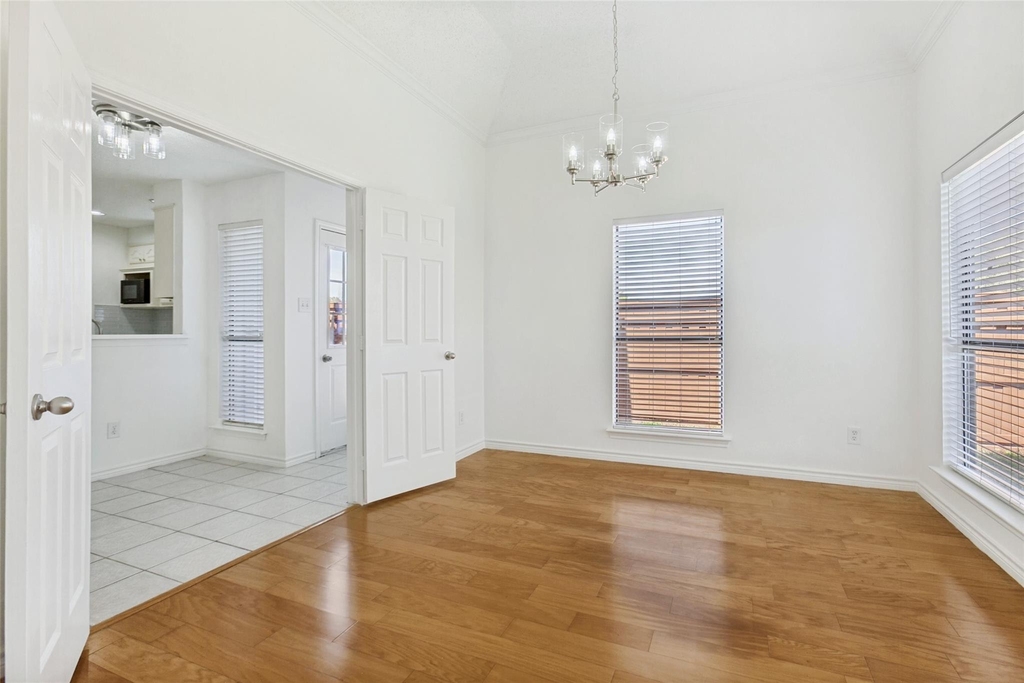 703 Rams Court - Photo 6