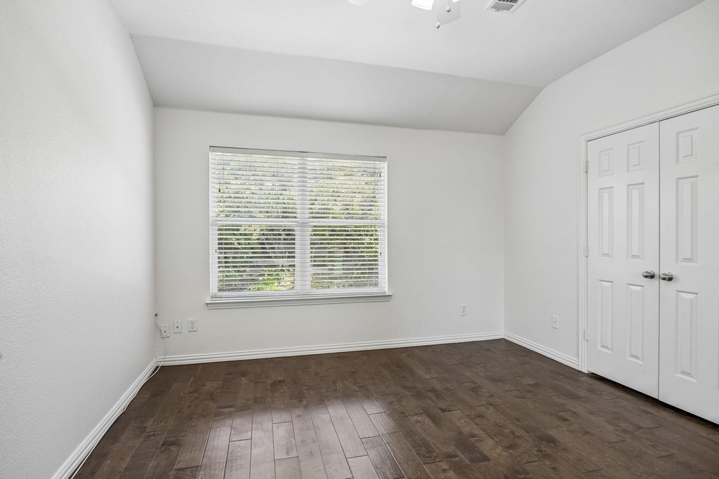 2113 Parkview - Photo 14