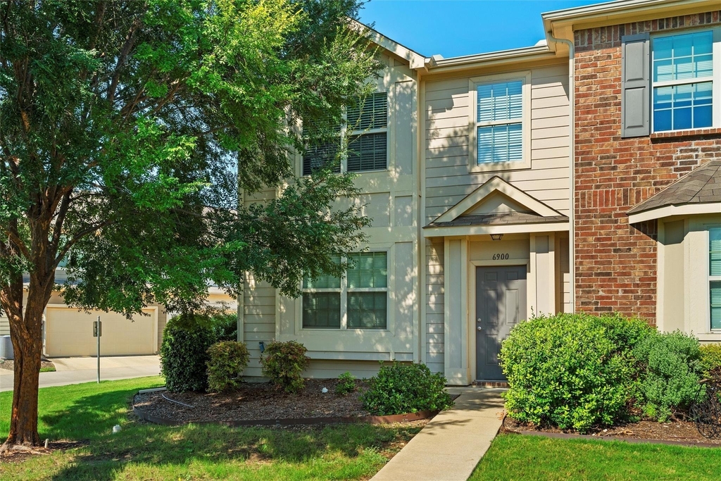 6900 Carrington Lane - Photo 1