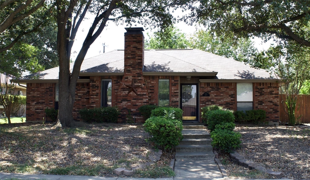 941 Tupelo Drive - Photo 0