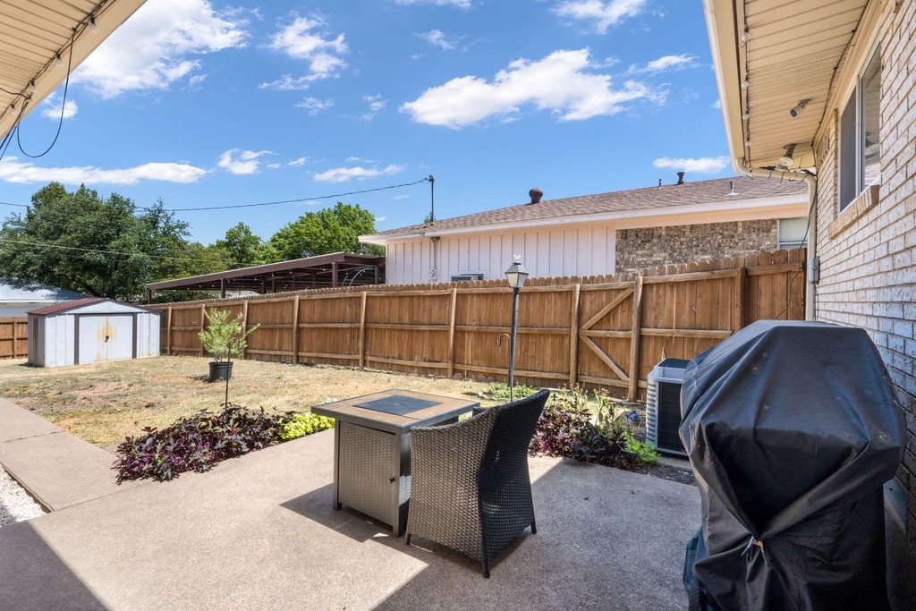 2711 Alco Avenue - Photo 17