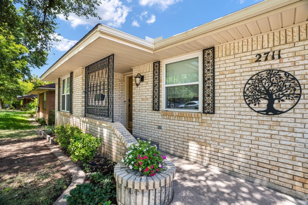 2711 Alco Avenue - Photo 22