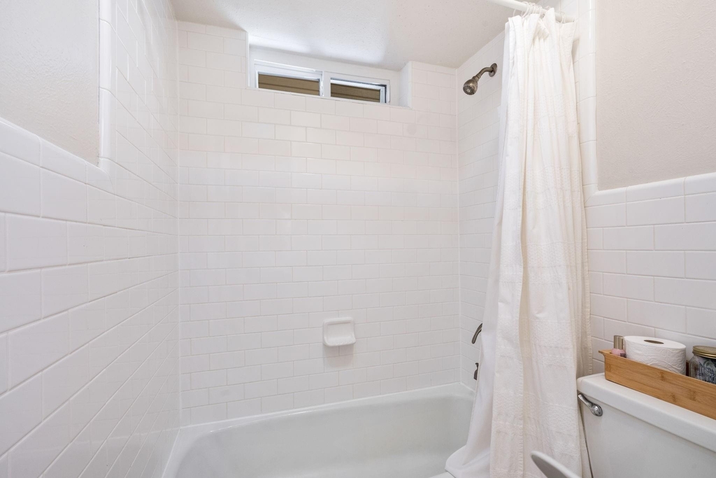 2711 Alco Avenue - Photo 13