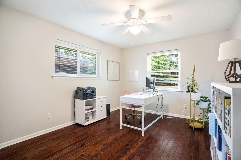 2711 Alco Avenue - Photo 11