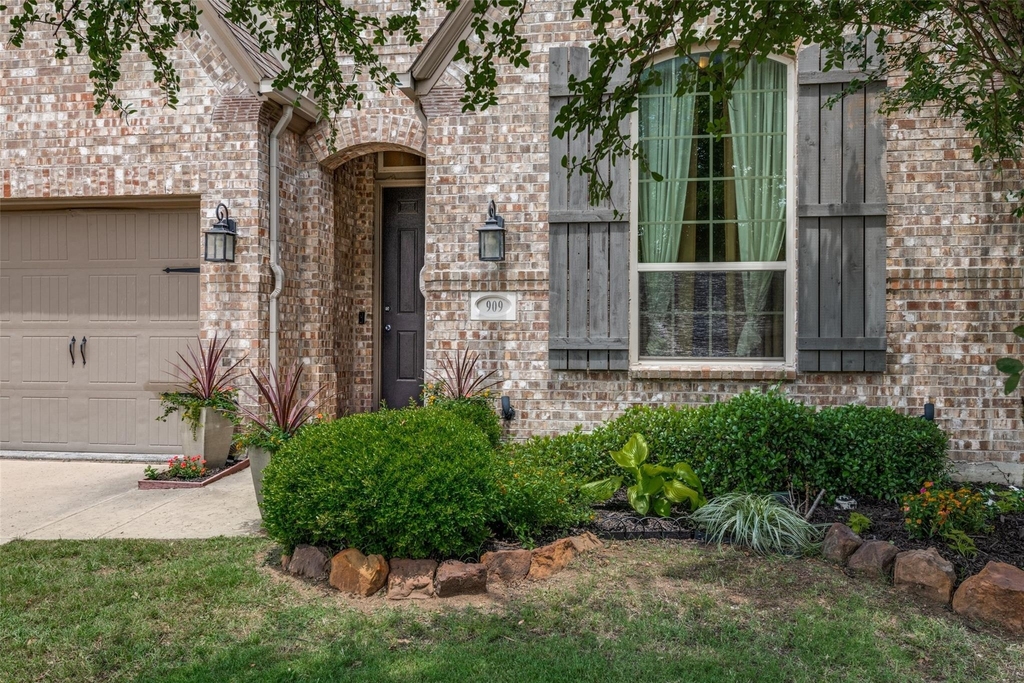 909 Hubbard Creek Trail - Photo 4