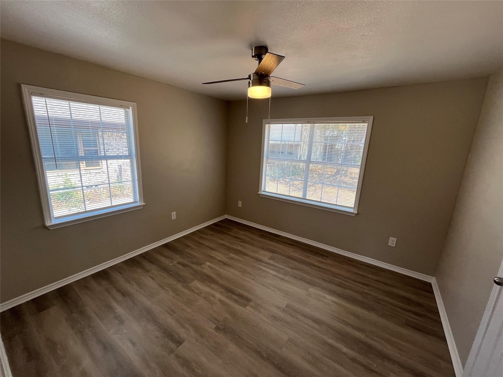 6814 Lockheed Avenue - Photo 10