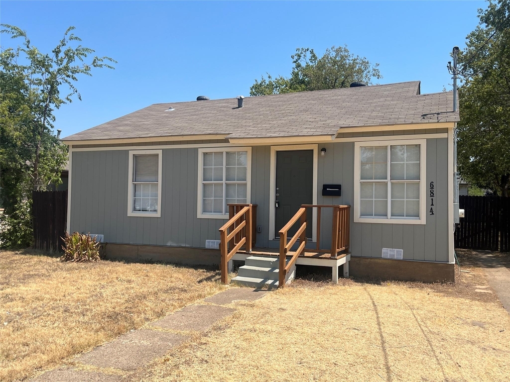 6814 Lockheed Avenue - Photo 1