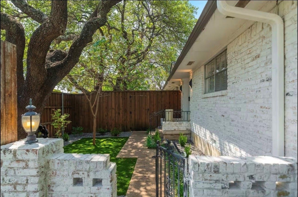 9003 Villa Park Circle - Photo 4