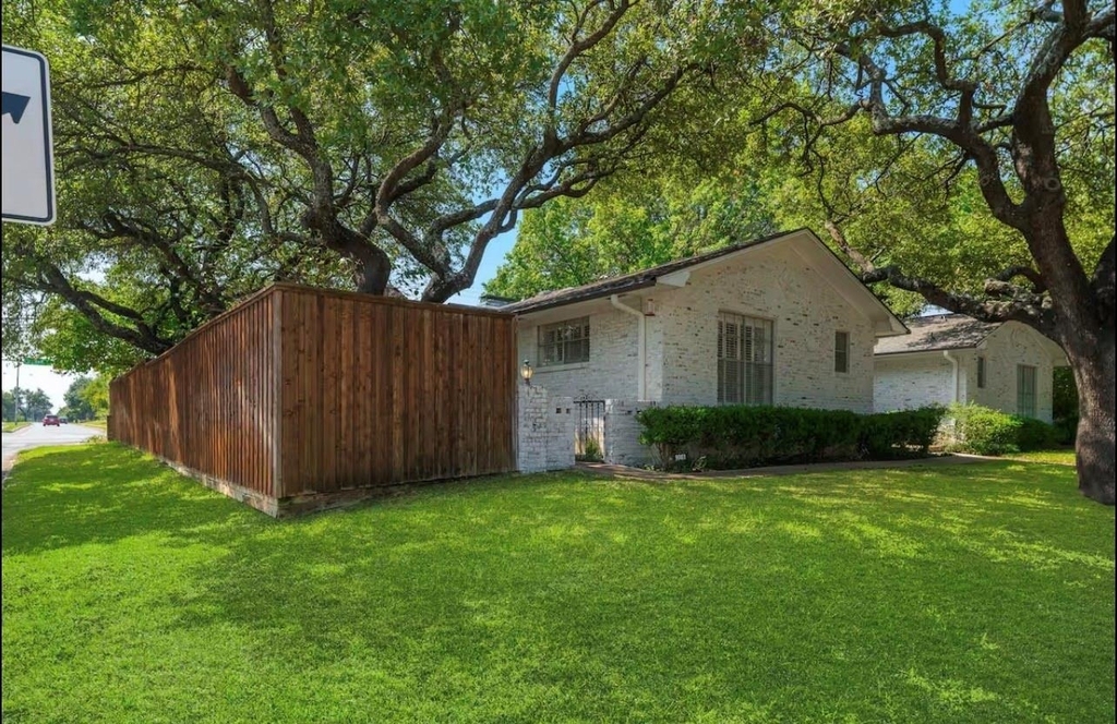 9003 Villa Park Circle - Photo 3