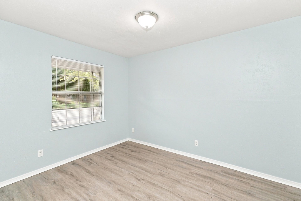 5736 Aton Avenue - Photo 7