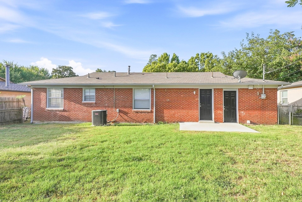 5736 Aton Avenue - Photo 14