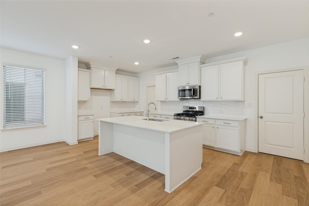 4766 Lunker Street - Photo 6