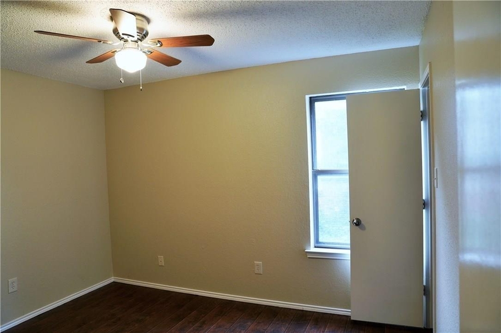 7624 Cedarhill Road - Photo 7