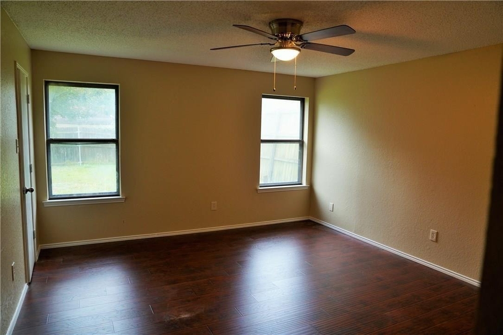 7624 Cedarhill Road - Photo 6