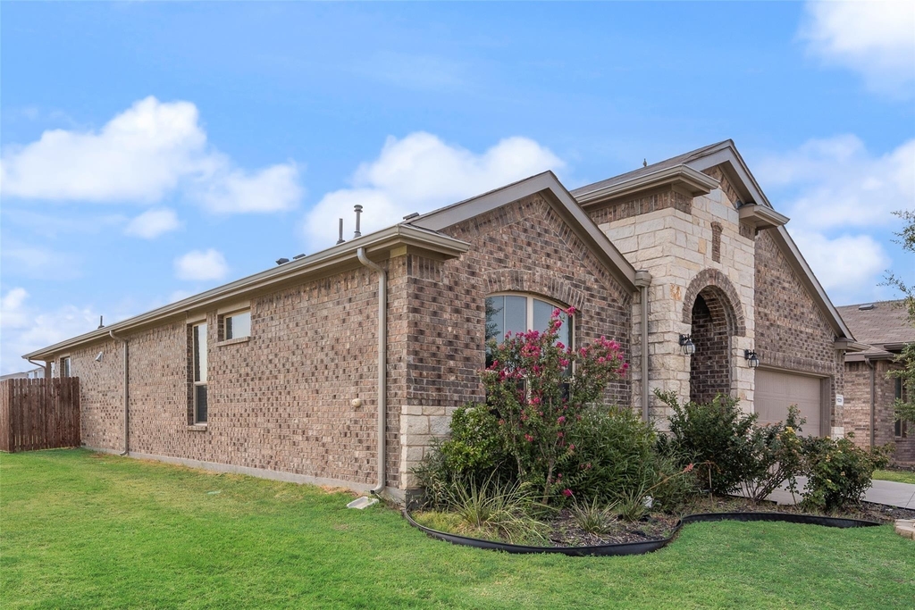 11229 Guinness Drive - Photo 3