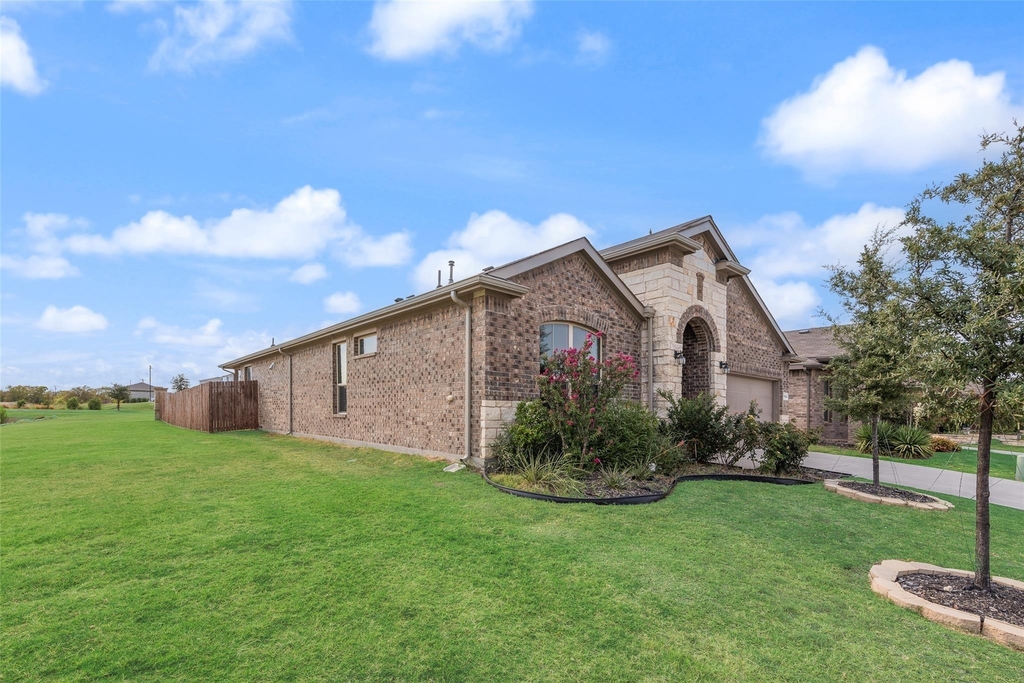 11229 Guinness Drive - Photo 2