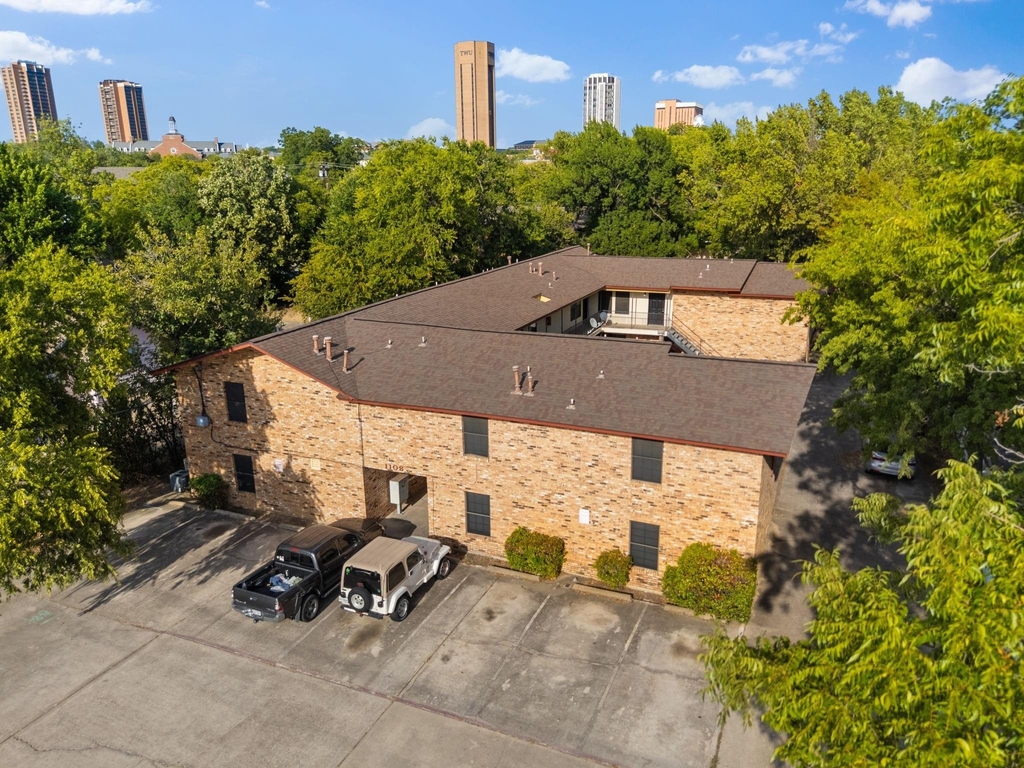 1108 N Elm Street - Photo 21