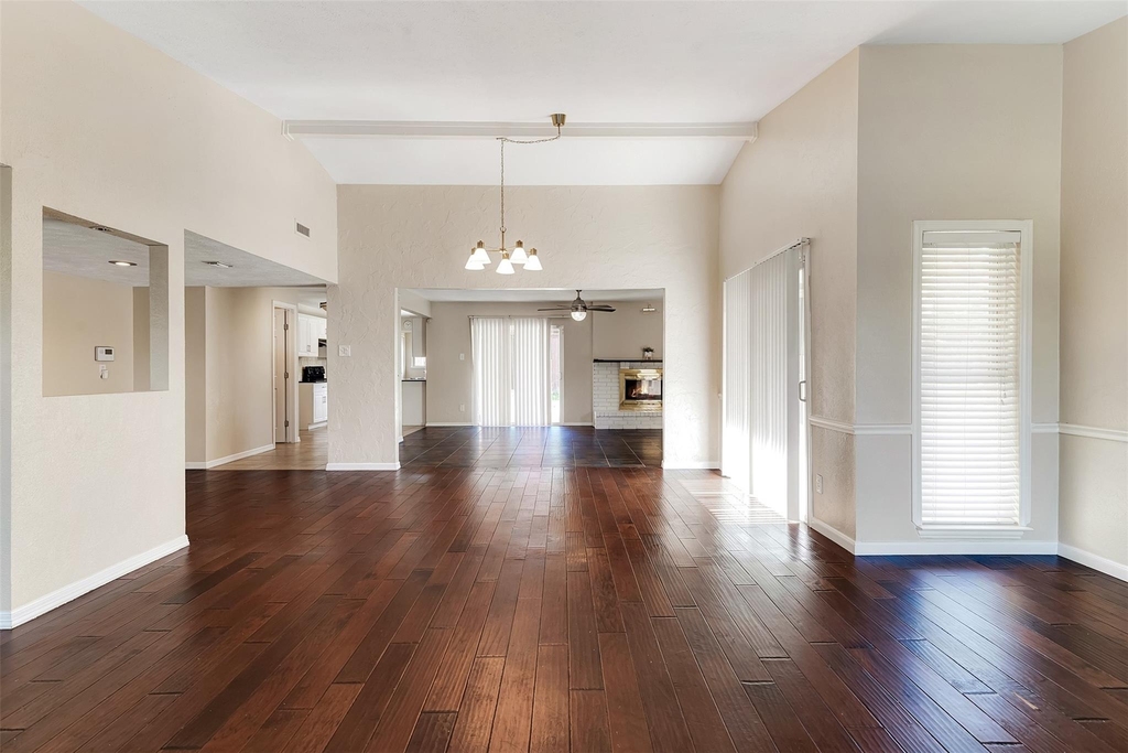 925 Lombardy Drive - Photo 3