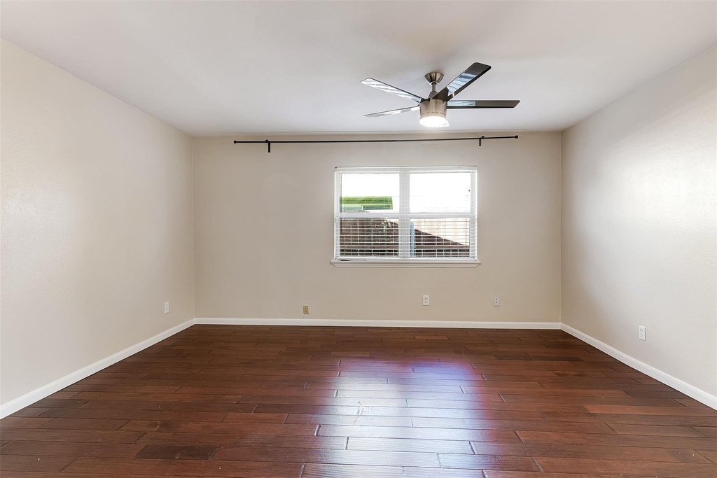 925 Lombardy Drive - Photo 20