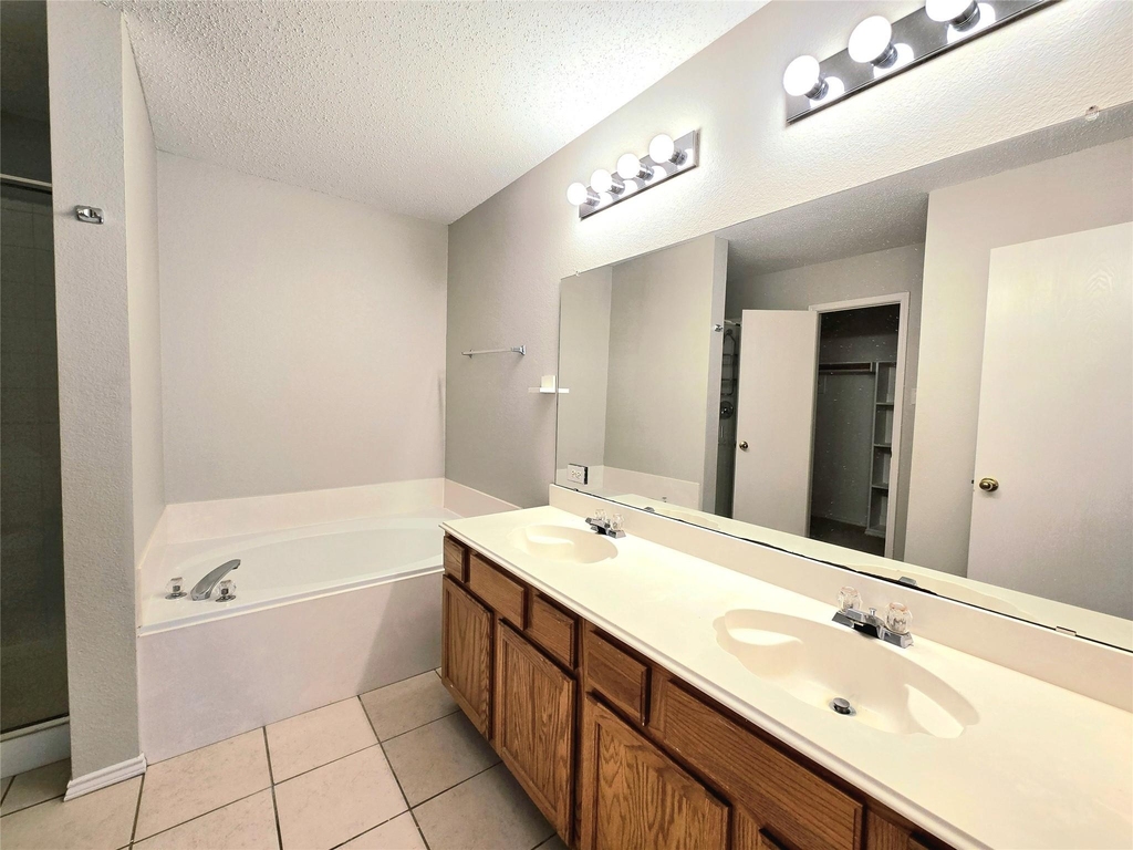 4156 Palace Place - Photo 10