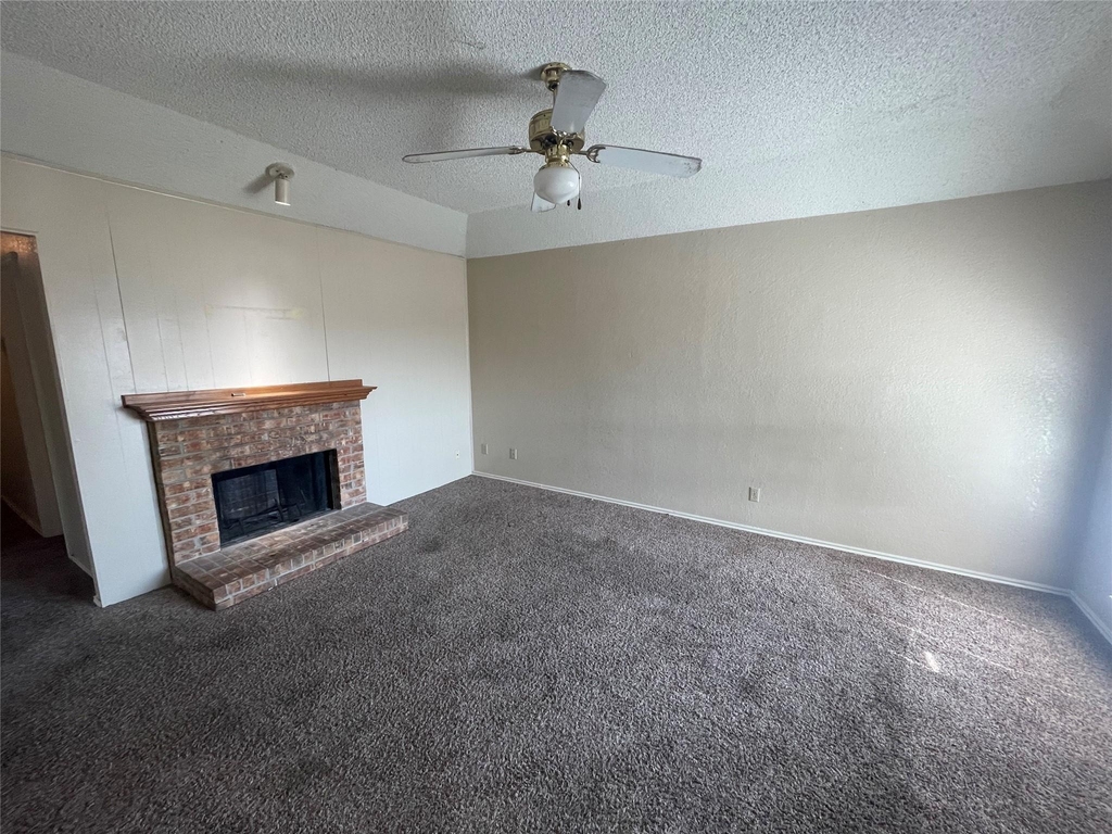 2709 Stanford Street - Photo 2