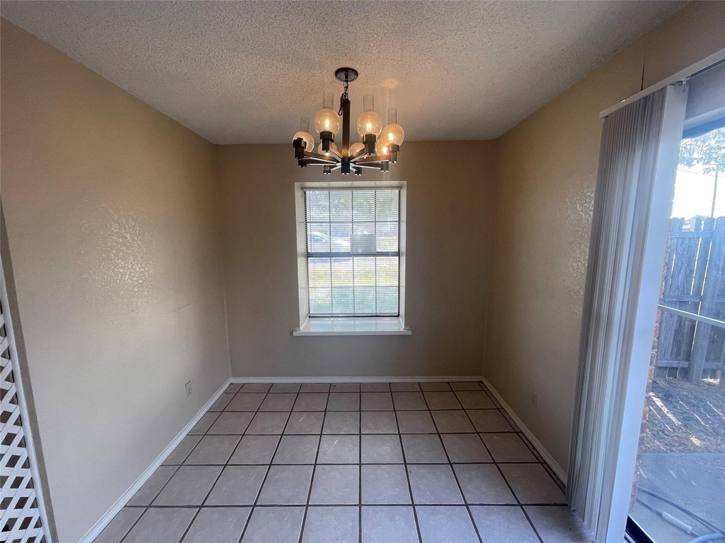 2709 Stanford Street - Photo 5
