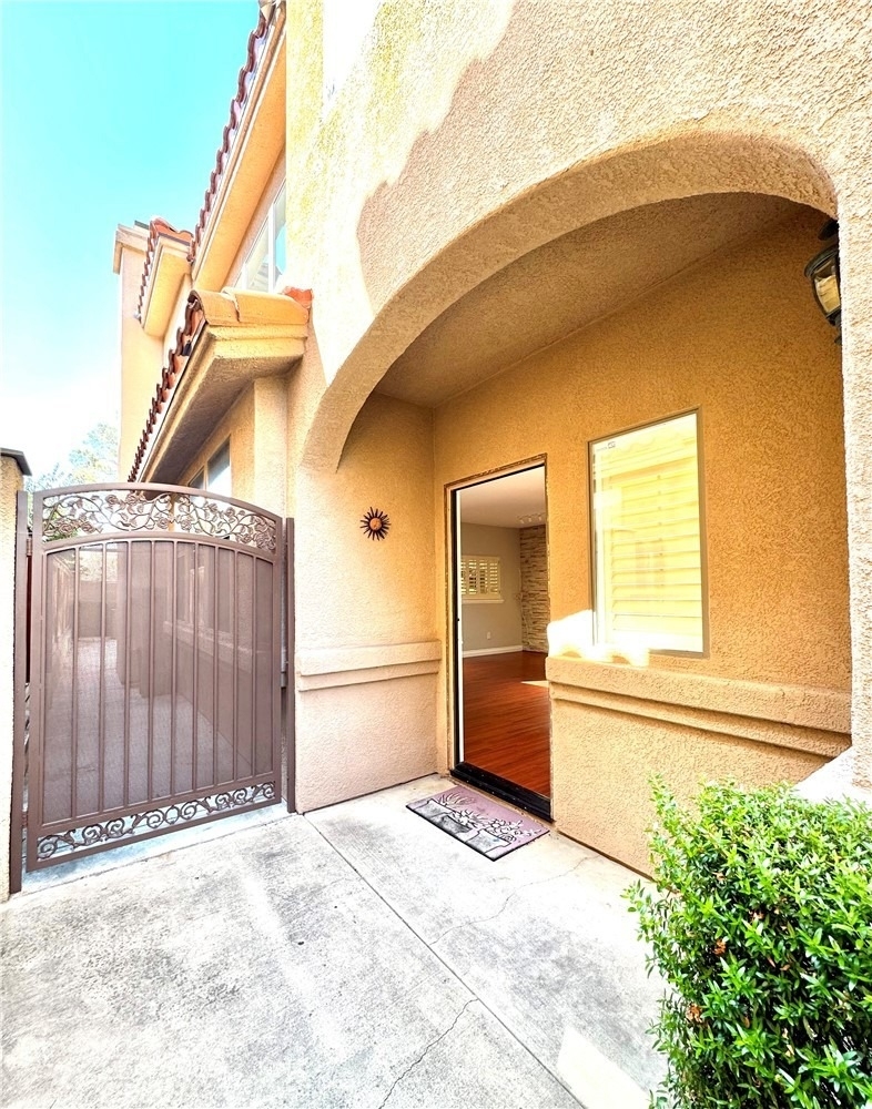 2072 Villa Del Lago Dr #a - Photo 1