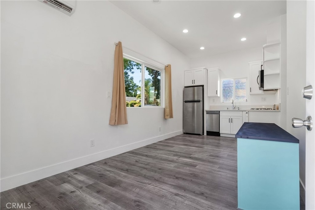 18947 Cantlay Street - Photo 5