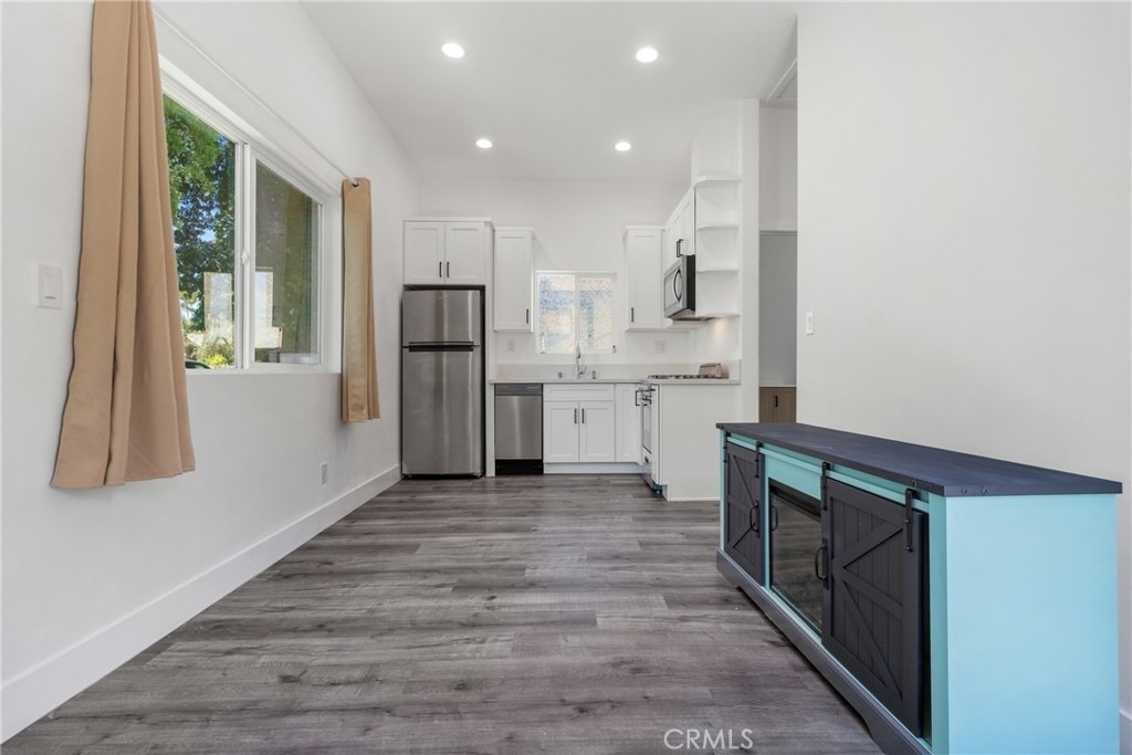 18947 Cantlay Street - Photo 6