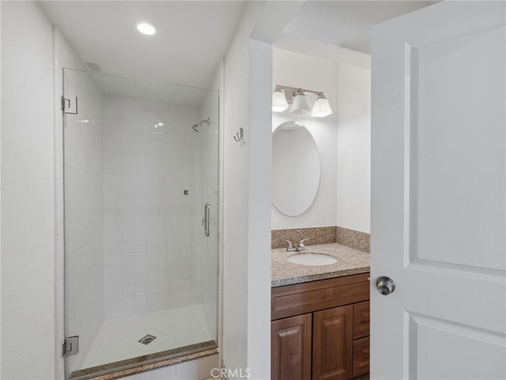 104 N Atlantic - Photo 4