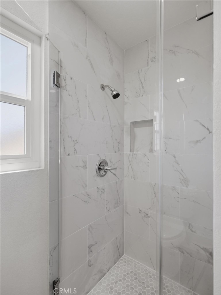 104 N Atlantic - Photo 9