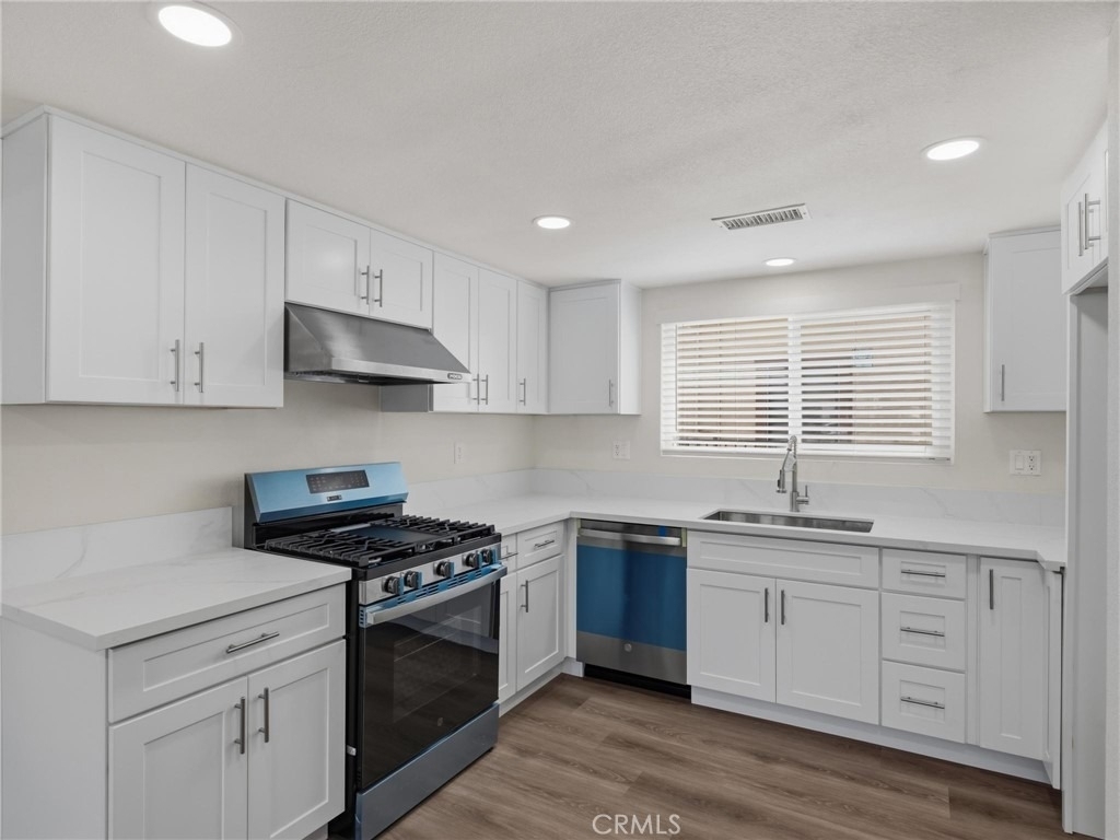 104 N Atlantic - Photo 3
