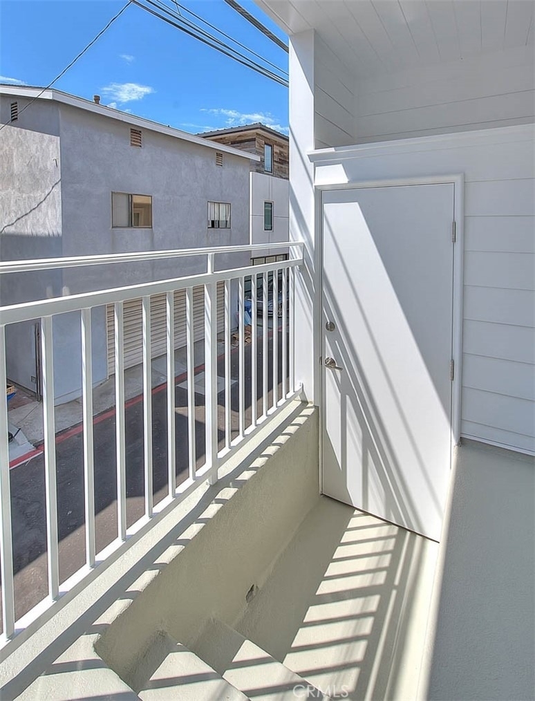 310 Bayview Drive - Photo 2