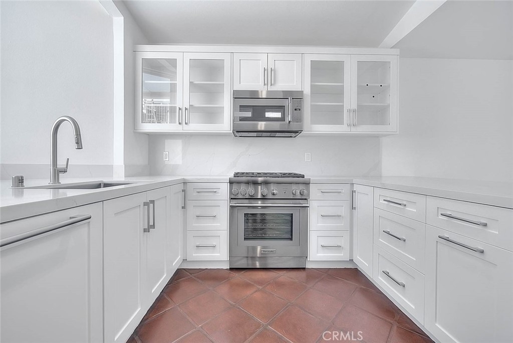 310 Bayview Drive - Photo 16